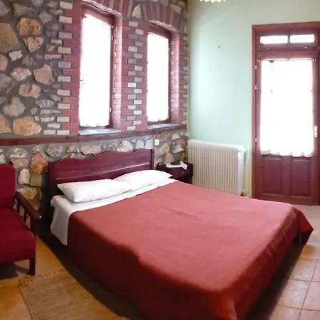 Ξενοδοχείο Varnous 2*