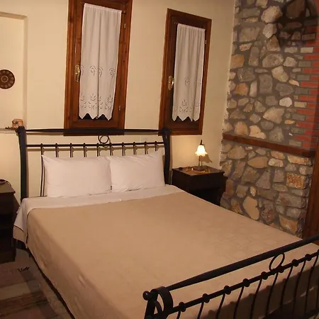 Hotel Varnous 2*