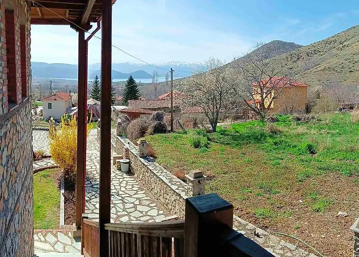 Varnous Hotel Agios Germanós